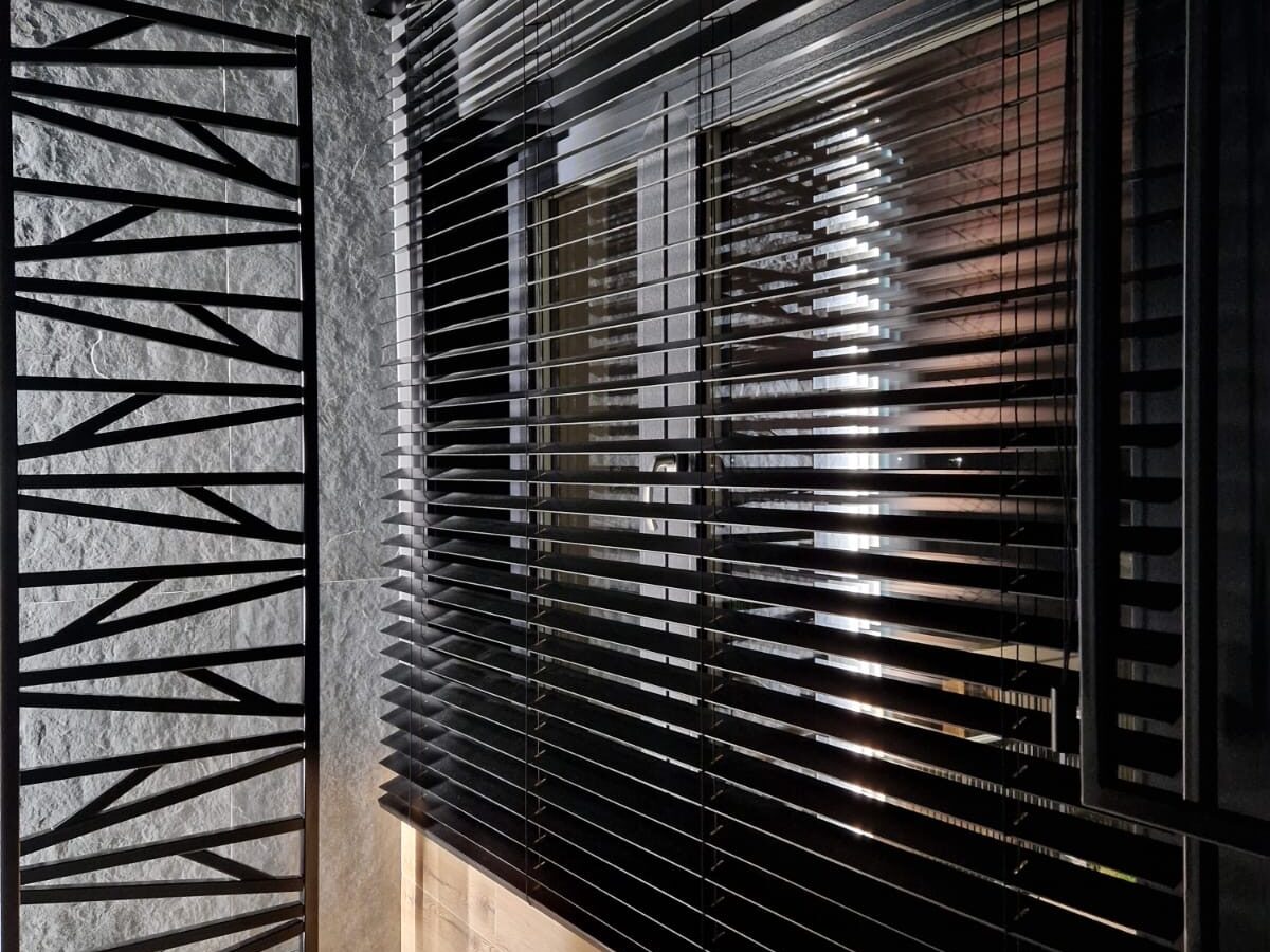 1088ec73-8c5b-42fe-82ab-5f246a5de55f